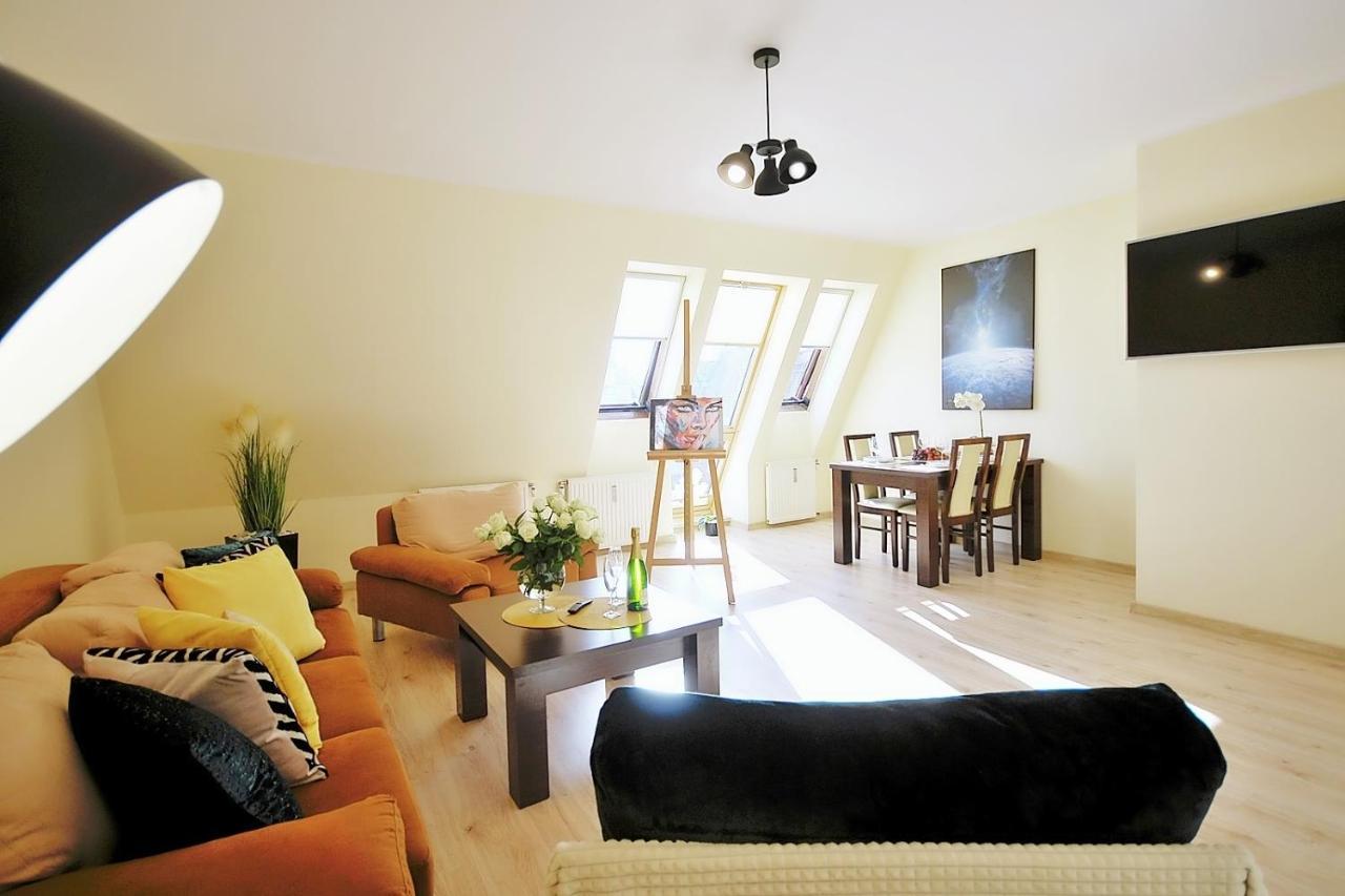 50 M Do Plazy Thobruk Apartamenty Piekna Dama Z Kolobrzegu Exterior photo
